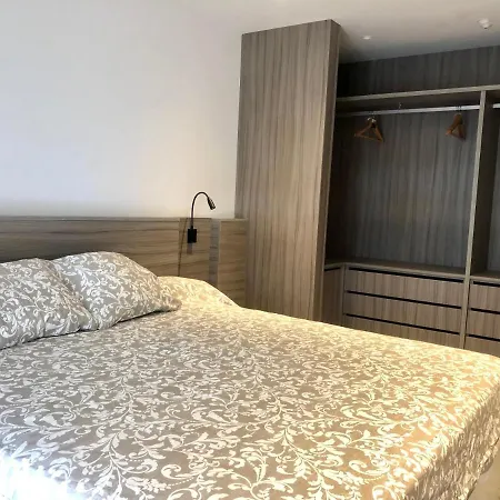 Pere Rahola - En La Playa De Canyelles Con Vistas Esplendidas - Terraza - Wifi Apartment *