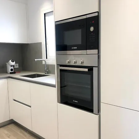 Apartment Pere Rahola - En La Playa De Canyelles Con Vistas Esplendidas - Terraza - Wifi Roses